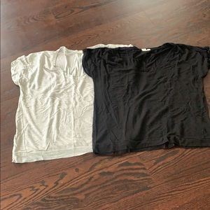 Like new 2 gap flowy tops